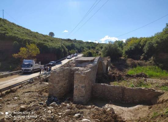 Επίσκεψη επιστημονικής ομάδας του Π.Θ. στον Αλμυρό μετά τις καταστροφικές πλημμύρες