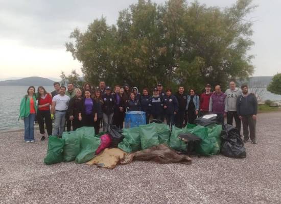 Καθαρισμός παραλιακού μετώπου