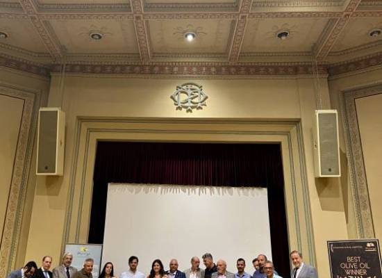 Χρυσές βραβεύσεις για το εξαιρετικό παρθένο ελαιόλαδο  “THE RECTOR” του Πανεπιστημίου Θεσσαλίας.
