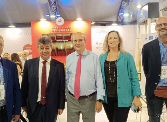 The UTH Administration with the Minister of Economics and Finance Mr. Hatzidakis