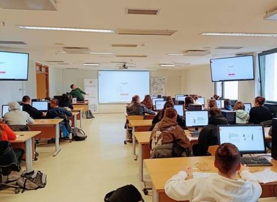 Τo 5o Λύκειο Βόλου στο ΤΗΜΜΥ του Πανεπιστημίου Θεσσαλίας για δράσεις βιωσιμότητας και καινοτομίας