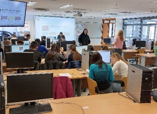 Εικόνα 1. Το 3o Γυμνάσιο Νέας Ιωνίας στο ΤΗΜΜΥ