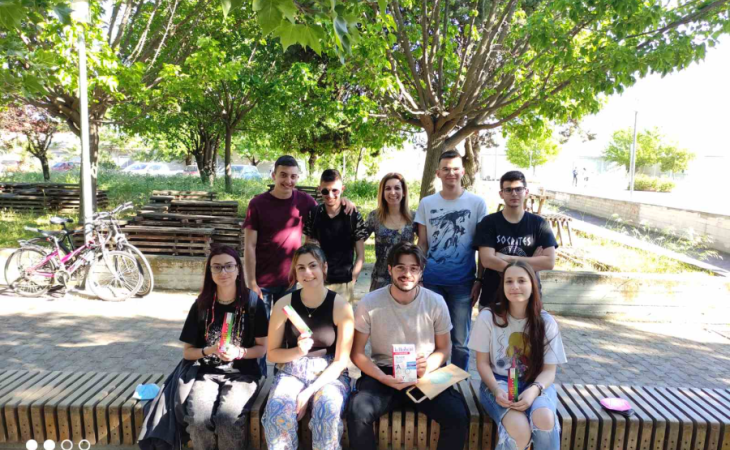 Θερμές ευχαριστίες προς το γαλλόφωνο βιβλιοπωλείο ‘‘Le livre ouvert’ και τις φοιτήτριες και τους φοιτητές 