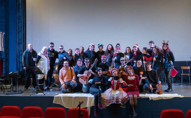 Τα Μουσικά Σύνολα Πανεπιστημίου Θεσσαλίας (Synola) σας εύχονται Καλά Χριστούγεννα!