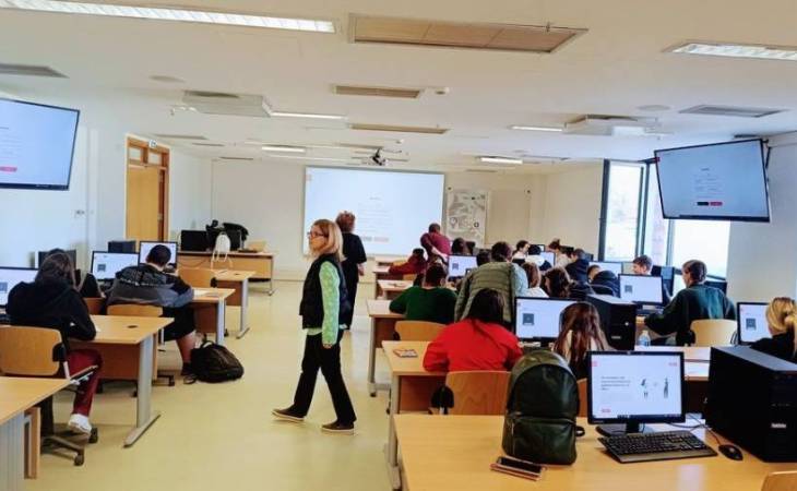 1st photo: The 3rd High School of Nea Ionia to DECE